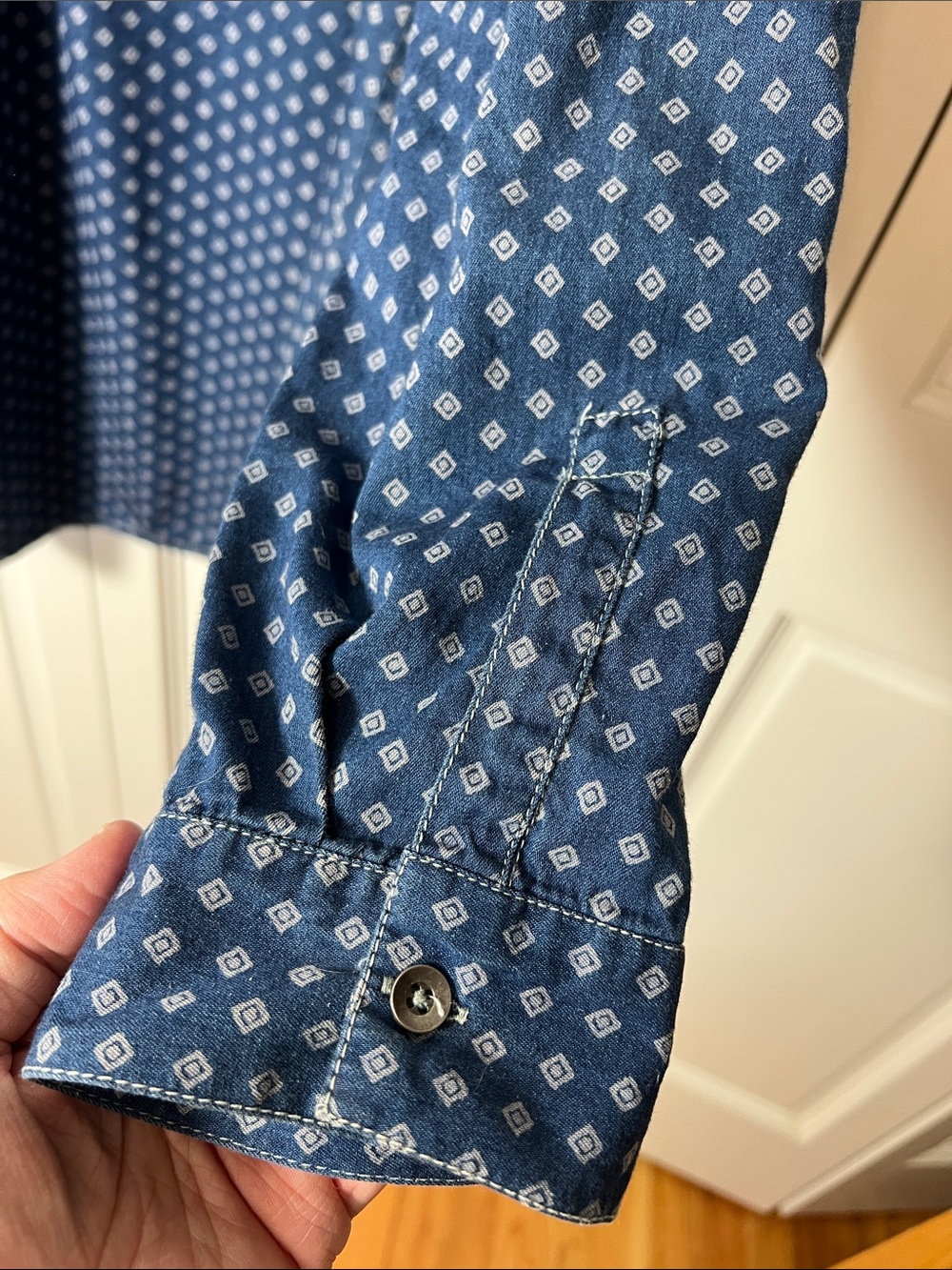 J. Jill XL denim shirt button front, blue with diamond print, convertible sleeve - Picture 8 of 11